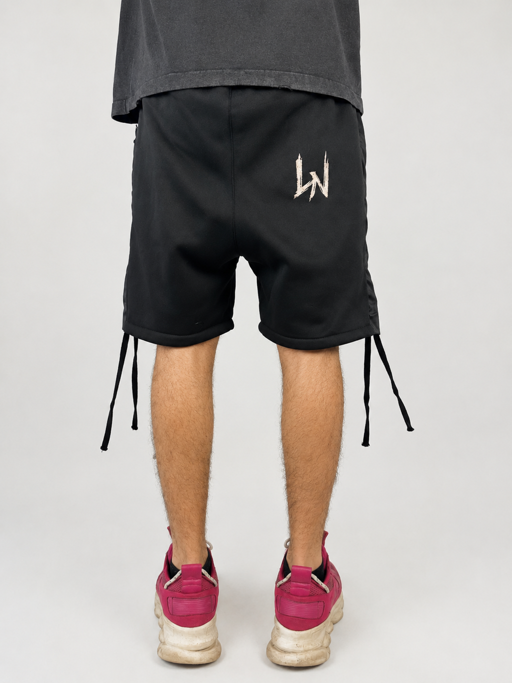 LYRCKSS SHORTS BLACK